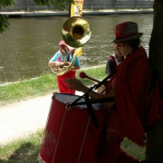 La fanfare Prise de bec à la Régate des poissons - REC Aviron - Rennes, Juillet 2013