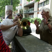 La fanfare Prise de bec à la Régate des poissons - REC Aviron - Rennes, Juillet 2013